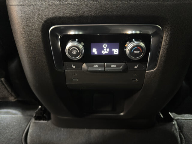 2025 GMC Yukon XL in Burlington, WI 53105 - 18116322 13