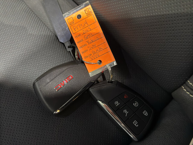 2025 GMC Yukon XL in Burlington, WI 53105 - 18116322 44