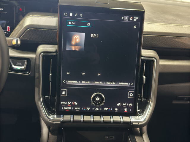 2025 GMC Yukon XL in Burlington, WI 53105 - 18116322 30