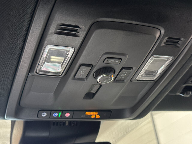 2025 GMC Yukon XL in Burlington, WI 53105 - 18116322 39