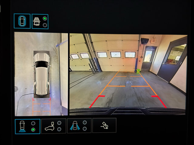 2025 GMC Yukon XL in Burlington, WI 53105 - 18116322 31