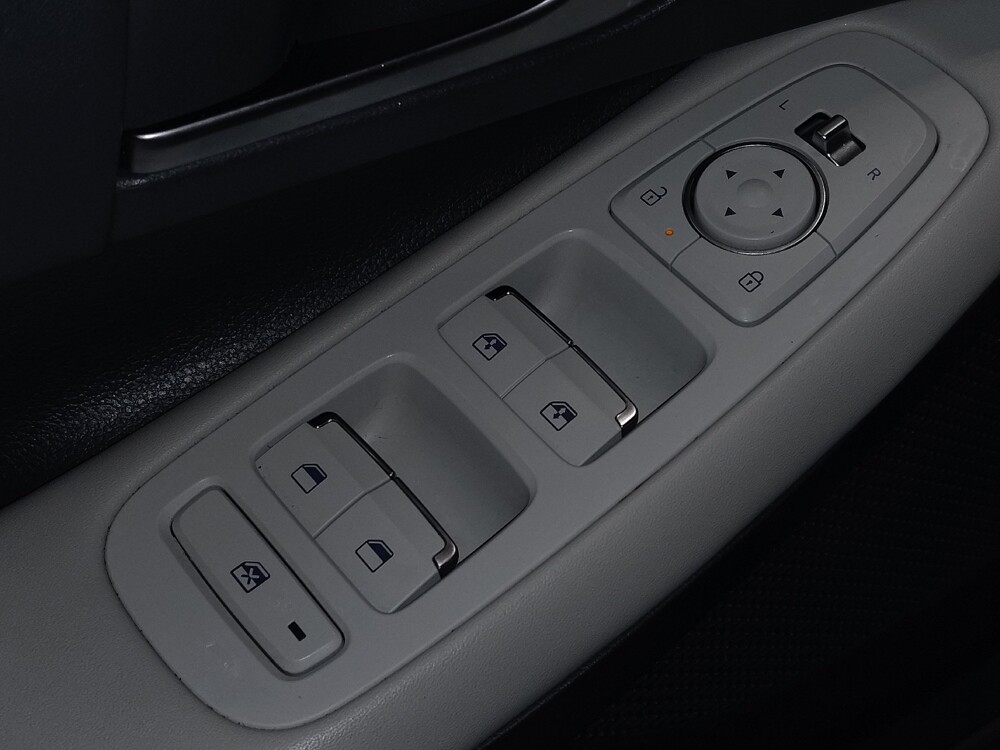 2024 Hyundai Sonata in Orlando, FL 32808 - 18116341 27