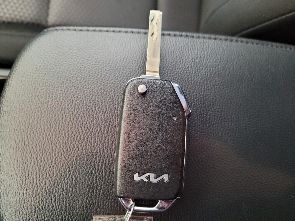 2024 Kia Soul in Riverside, CA 92504 - 18116348 32