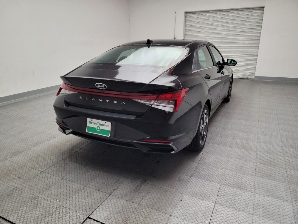 2022 Hyundai Elantra in Downey, CA 90241 - 18116352 7