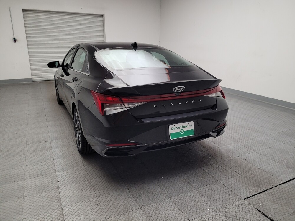 2022 Hyundai Elantra in Downey, CA 90241 - 18116352 6