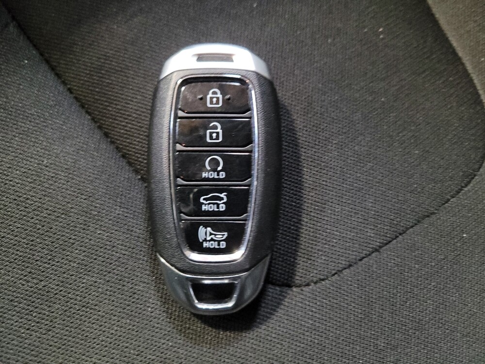 2022 Hyundai Elantra in Downey, CA 90241 - 18116352 32