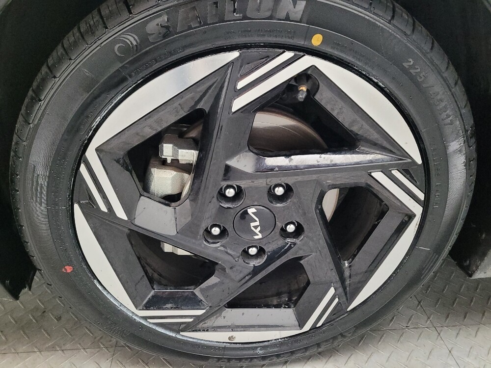 2025 Kia K4 in Downey, CA 90241 - 18116356 31