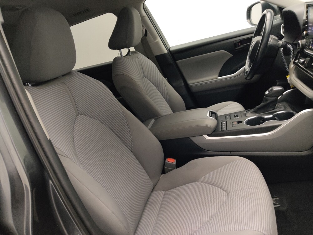 2020 Toyota Highlander in Stone Mountain, GA 30083 - 18116370 21