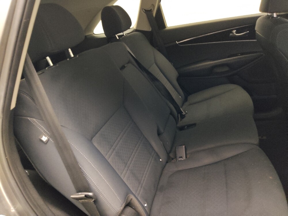 2019 Kia Sorento in Stone Mountain, GA 30083 - 18116377 19