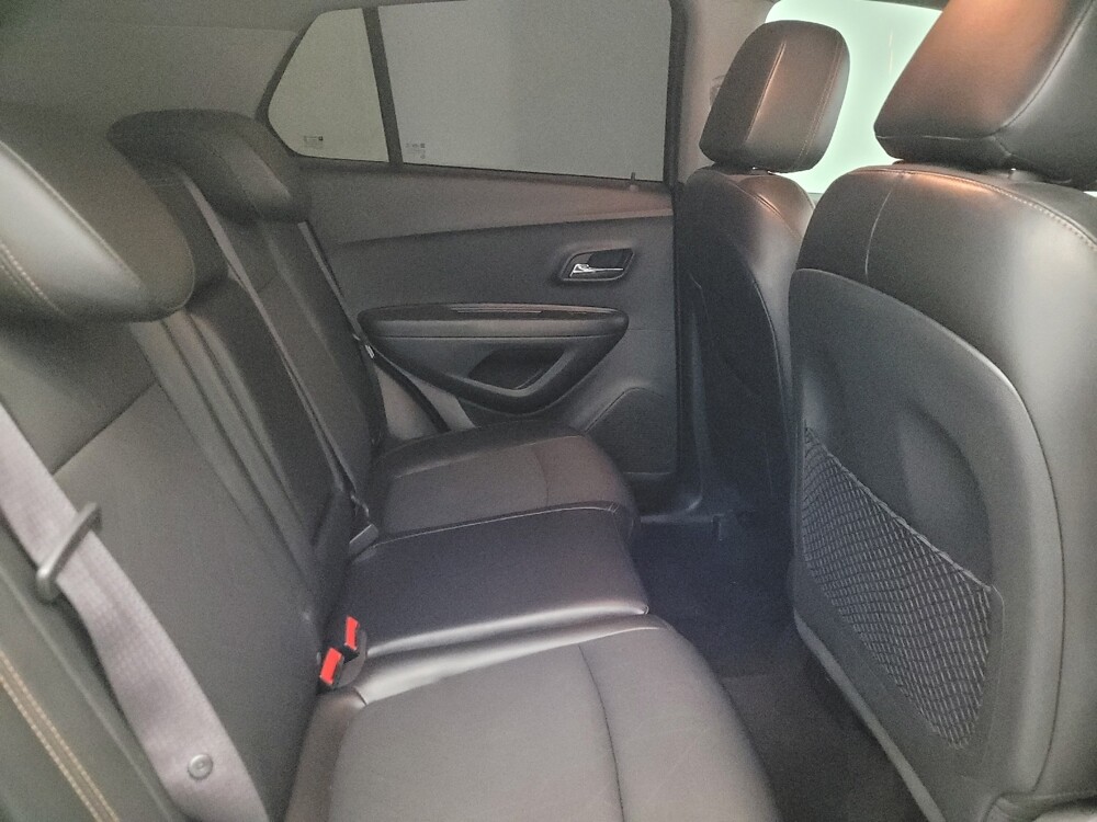 2018 Chevrolet Trax in Glendale, AZ 85301 - 18116406 19