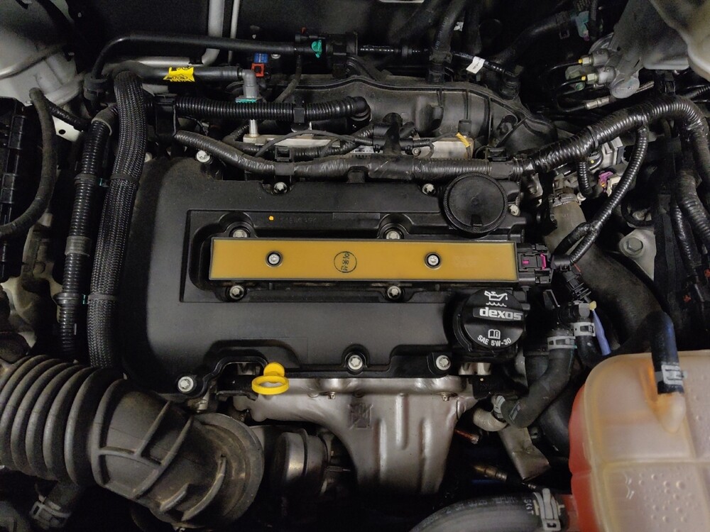 2018 Chevrolet Trax in Glendale, AZ 85301 - 18116406 30