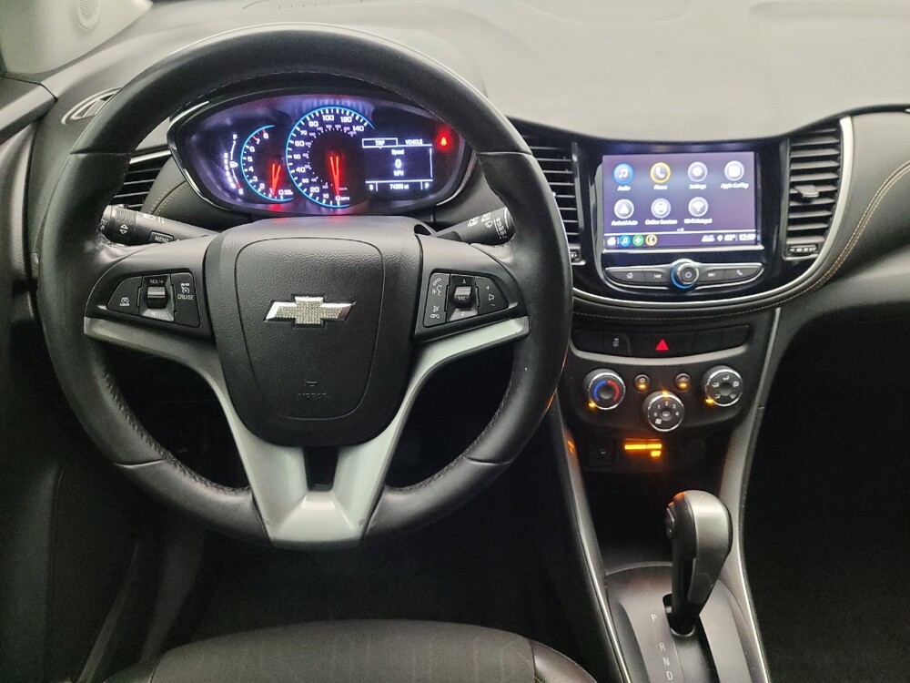 2018 Chevrolet Trax in Glendale, AZ 85301 - 18116406 22