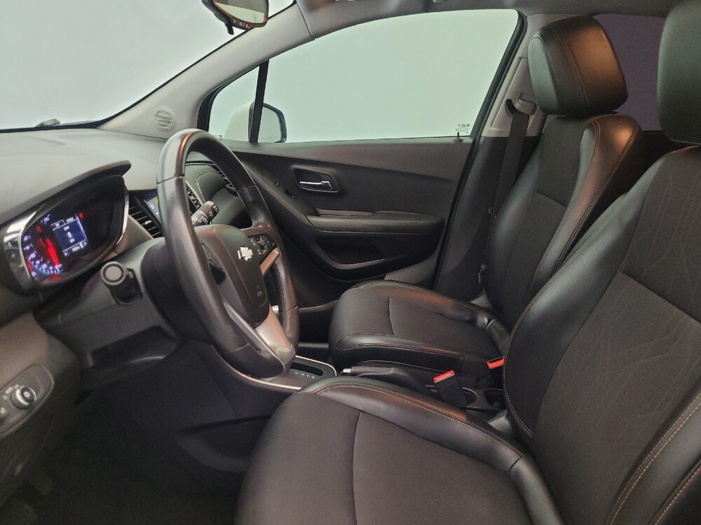 2018 Chevrolet Trax in Glendale, AZ 85301 - 18116406 17