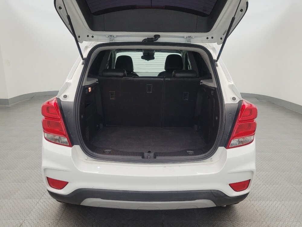 2018 Chevrolet Trax in Glendale, AZ 85301 - 18116406 29