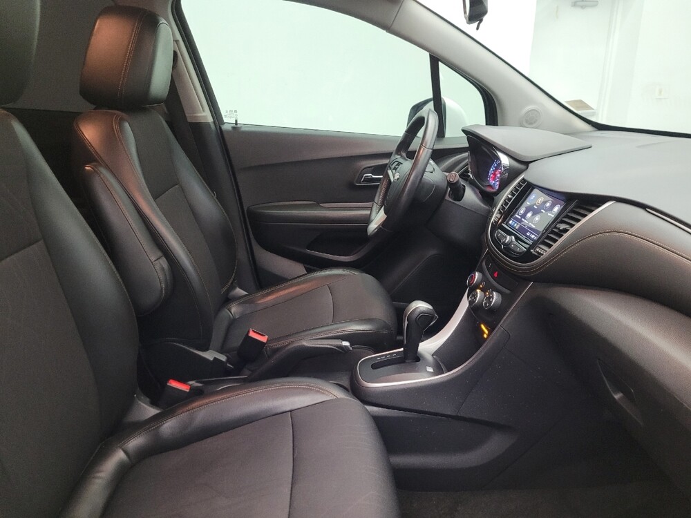 2018 Chevrolet Trax in Glendale, AZ 85301 - 18116406 21