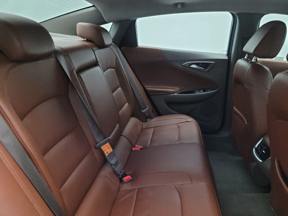 2018 Chevrolet Malibu in Mesa, AZ 85210 - 18116409 19