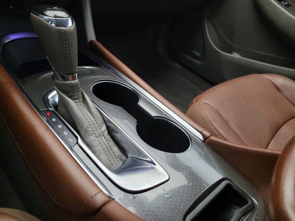 2018 Chevrolet Malibu in Mesa, AZ 85210 - 18116409 26