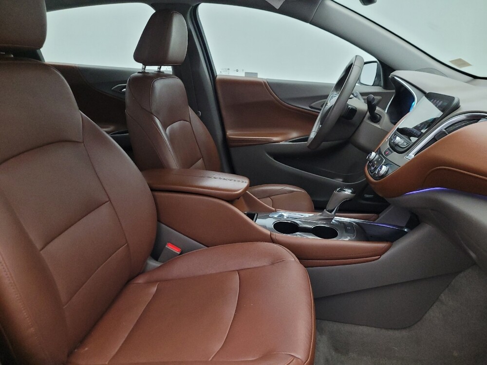 2018 Chevrolet Malibu in Mesa, AZ 85210 - 18116409 21