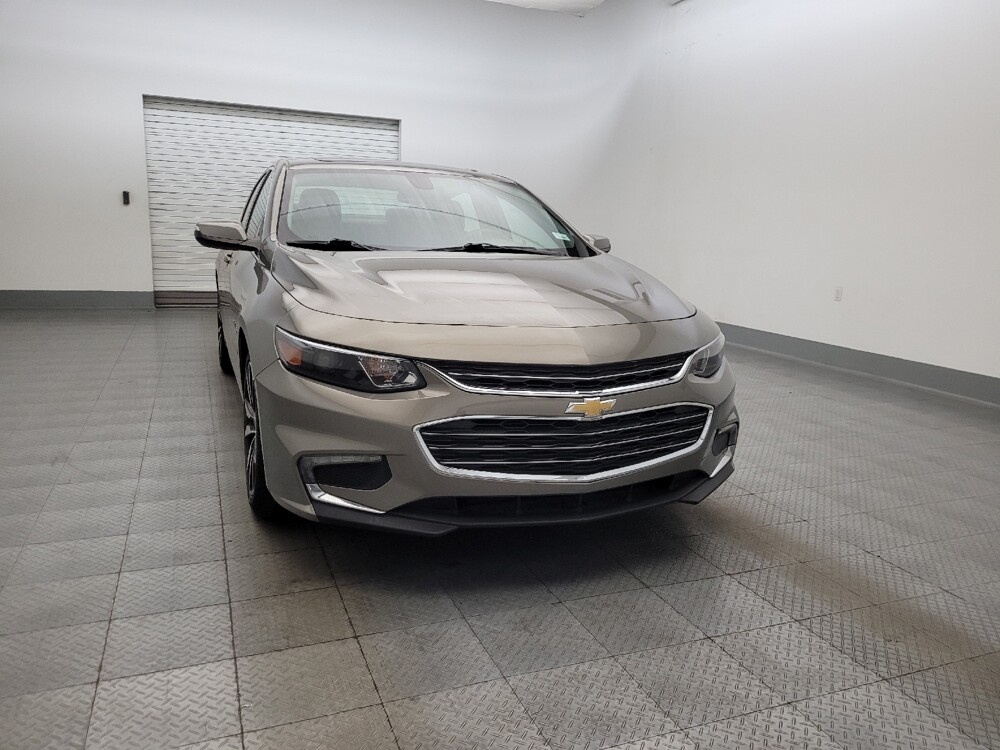2018 Chevrolet Malibu in Mesa, AZ 85210 - 18116409 14