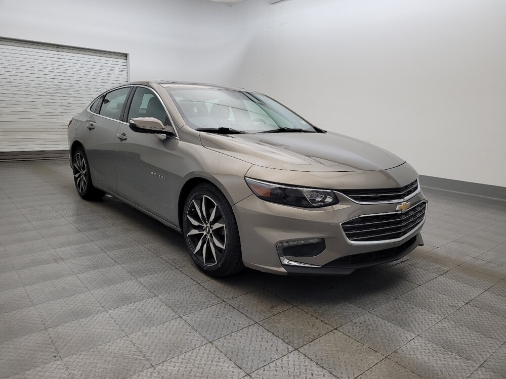 2018 Chevrolet Malibu in Mesa, AZ 85210 - 18116409 13