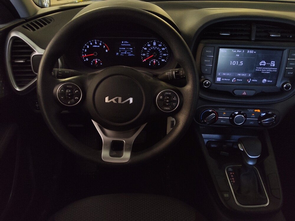 2022 Kia Soul in Clearwater, FL 33764 - 18116418 22