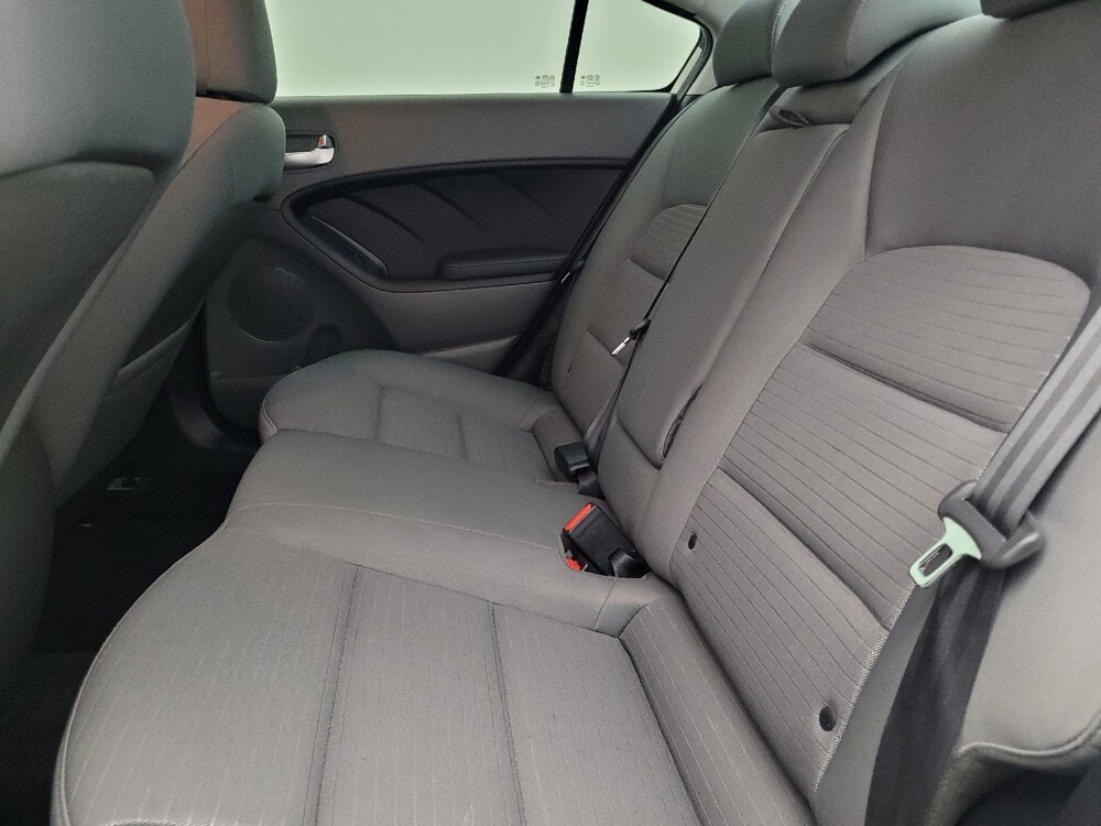 2017 Kia Forte in Tampa, FL 33612 - 18116421 18