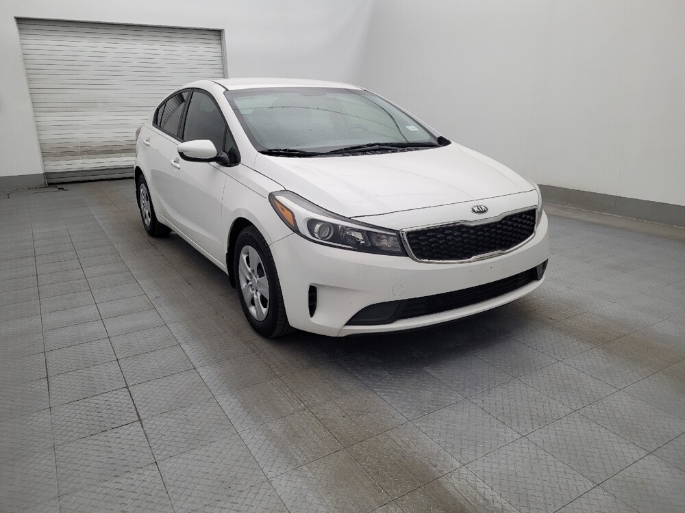 2017 Kia Forte in Tampa, FL 33612 - 18116421 13