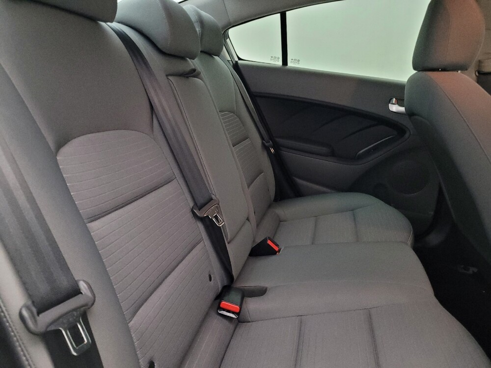 2017 Kia Forte in Tampa, FL 33612 - 18116421 19