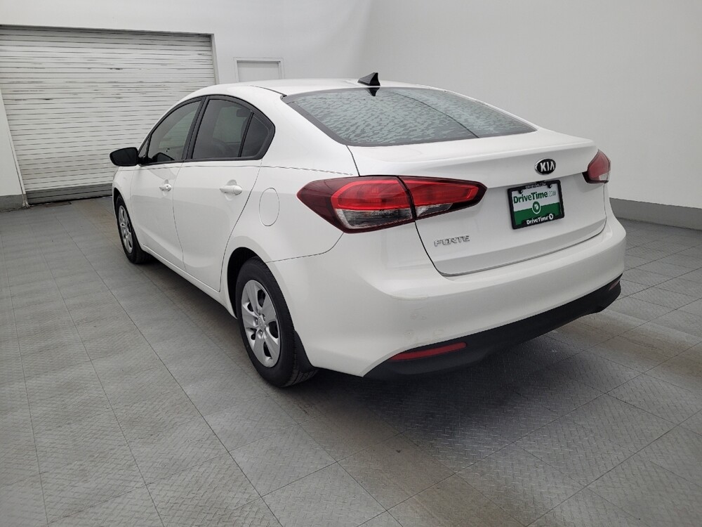 2017 Kia Forte in Tampa, FL 33612 - 18116421 5