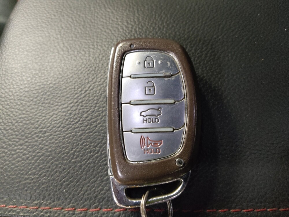 2018 Hyundai Elantra in Clearwater, FL 33764 - 18116428 32