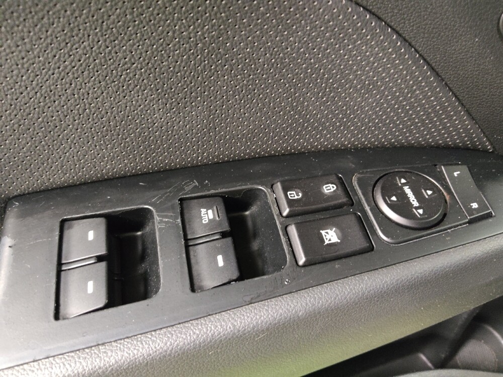 2018 Hyundai Elantra in Clearwater, FL 33764 - 18116428 27