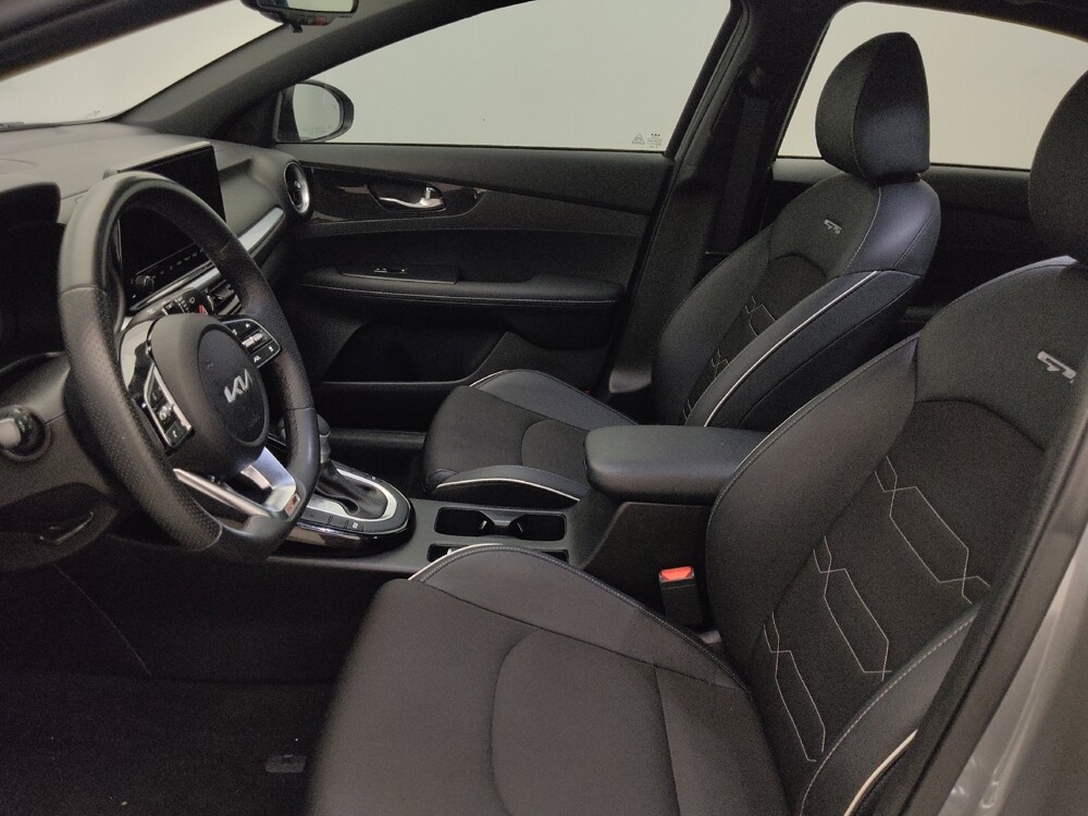 2023 Kia Forte in Clearwater, FL 33764 - 18116429 17