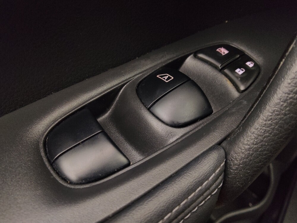 2019 Nissan Rogue in Orlando, FL 32808 - 18116441 27