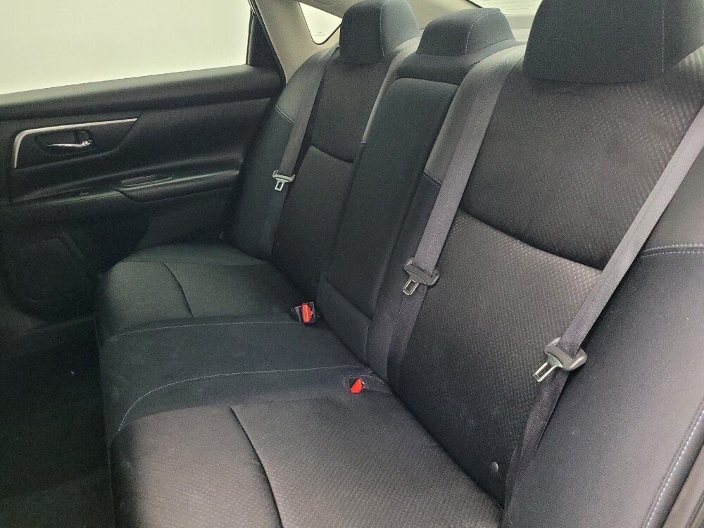 2017 Nissan Altima in Orlando, FL 32808 - 18116444 18