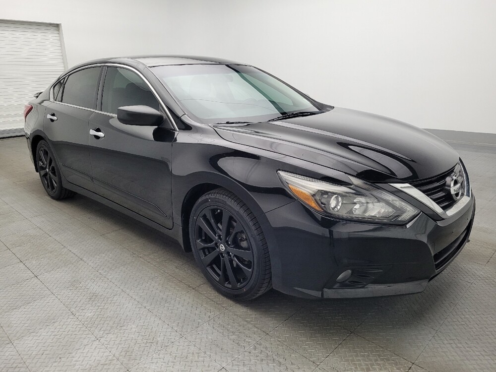 2017 Nissan Altima in Orlando, FL 32808 - 18116444 13