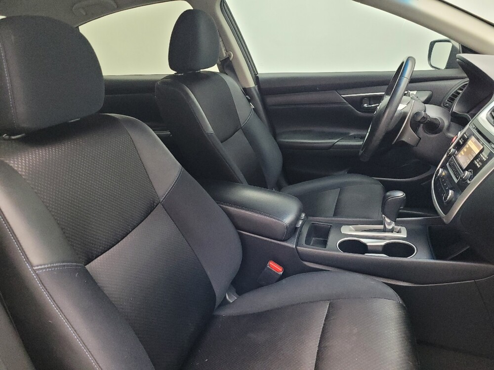 2017 Nissan Altima in Orlando, FL 32808 - 18116444 21