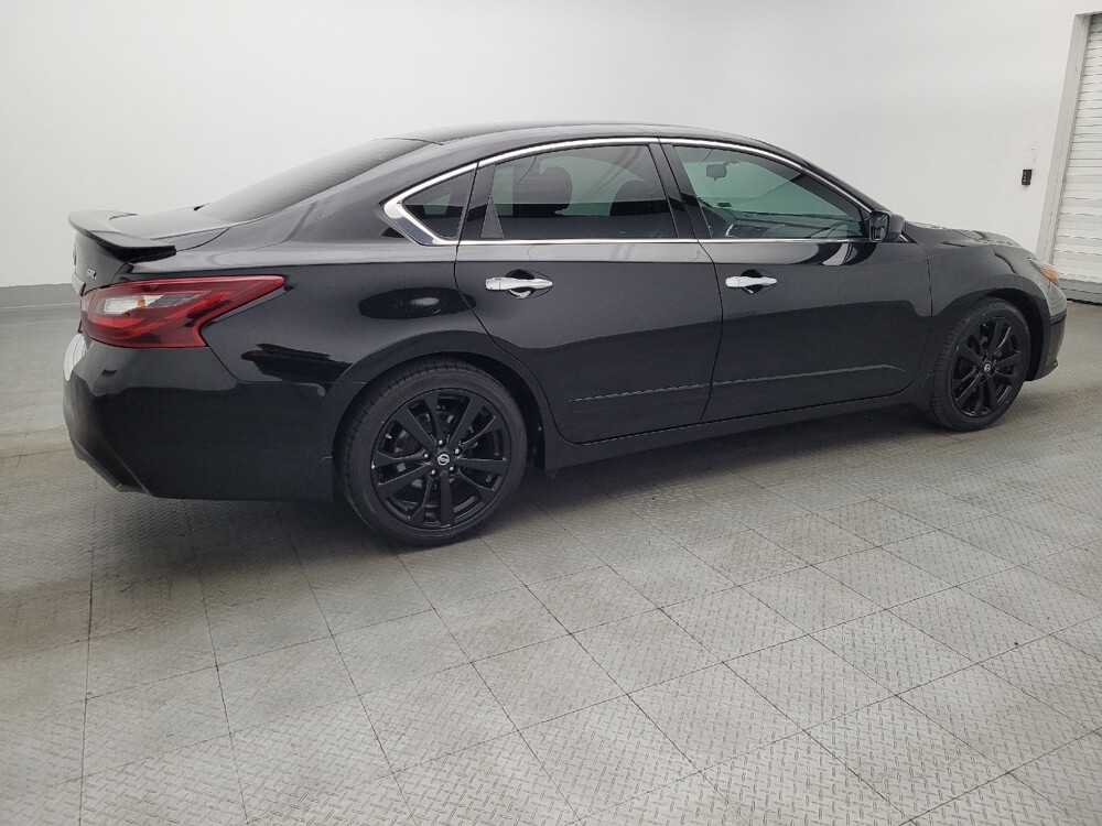 2017 Nissan Altima in Orlando, FL 32808 - 18116444 10