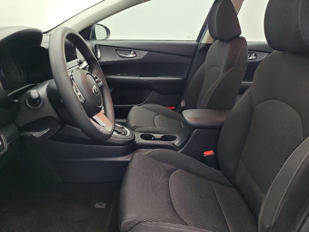 2019 Kia Forte in Orlando, FL 32808 - 18116448 17