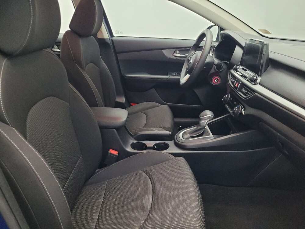 2019 Kia Forte in Orlando, FL 32808 - 18116448 21