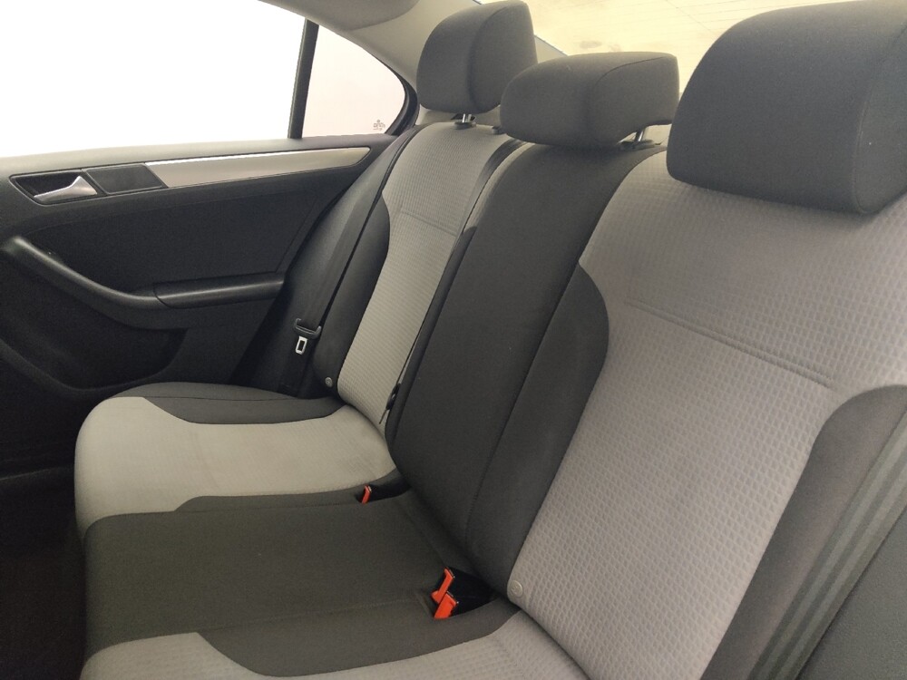 2017 Volkswagen Jetta in Miami, FL 33157 - 18116451 18