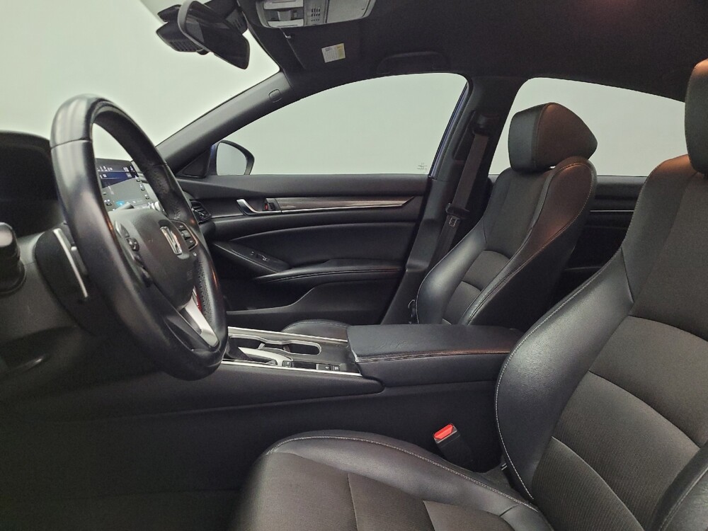 2018 Honda Accord in Columbus, OH 43228 - 18116536 17