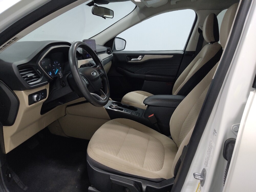 2021 Ford Escape in Columbus, OH 43231 - 18116537 17