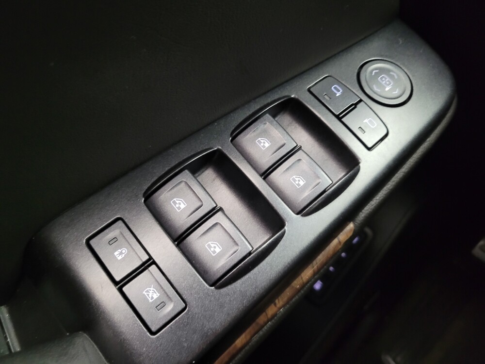 2017 Chevrolet Tahoe in Miamisburg, OH 45342 - 18116540 27