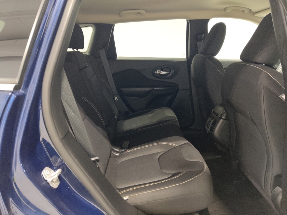 2015 Jeep Cherokee in Columbus, OH 43231 - 18116543 19