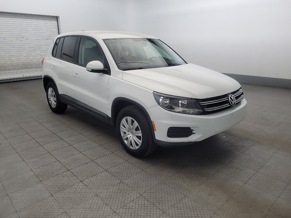 2017 Volkswagen Tiguan in Pittsburgh, PA 15237 - 18116552 13