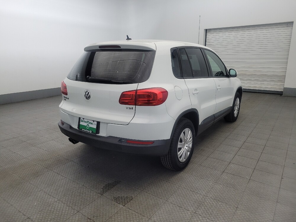 2017 Volkswagen Tiguan in Pittsburgh, PA 15237 - 18116552 9
