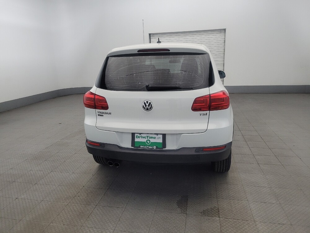 2017 Volkswagen Tiguan in Pittsburgh, PA 15237 - 18116552 7