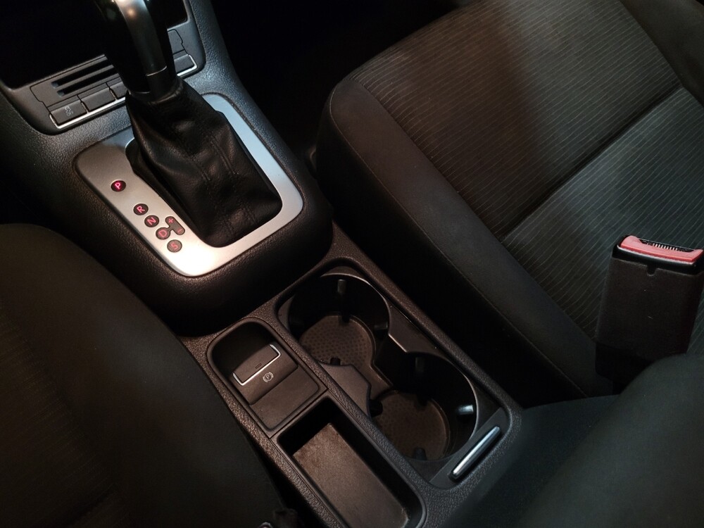 2017 Volkswagen Tiguan in Pittsburgh, PA 15237 - 18116552 26