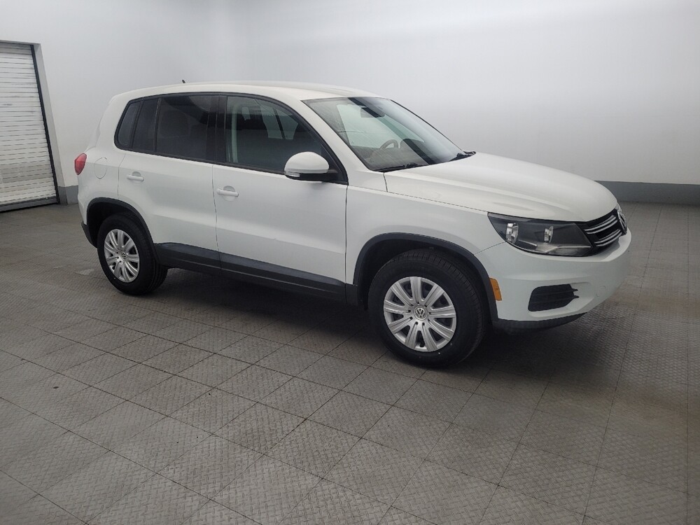 2017 Volkswagen Tiguan in Pittsburgh, PA 15237 - 18116552 11
