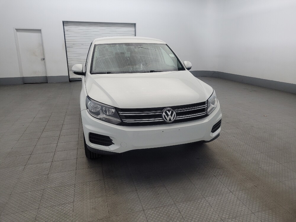 2017 Volkswagen Tiguan in Pittsburgh, PA 15237 - 18116552 14